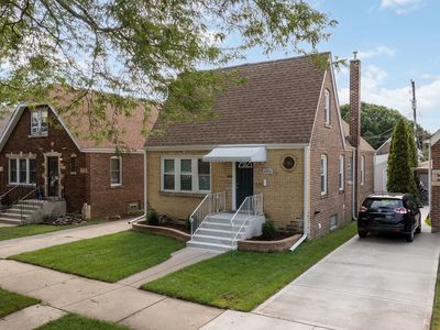 10950 S Avenue M, Chicago, IL, 60617
