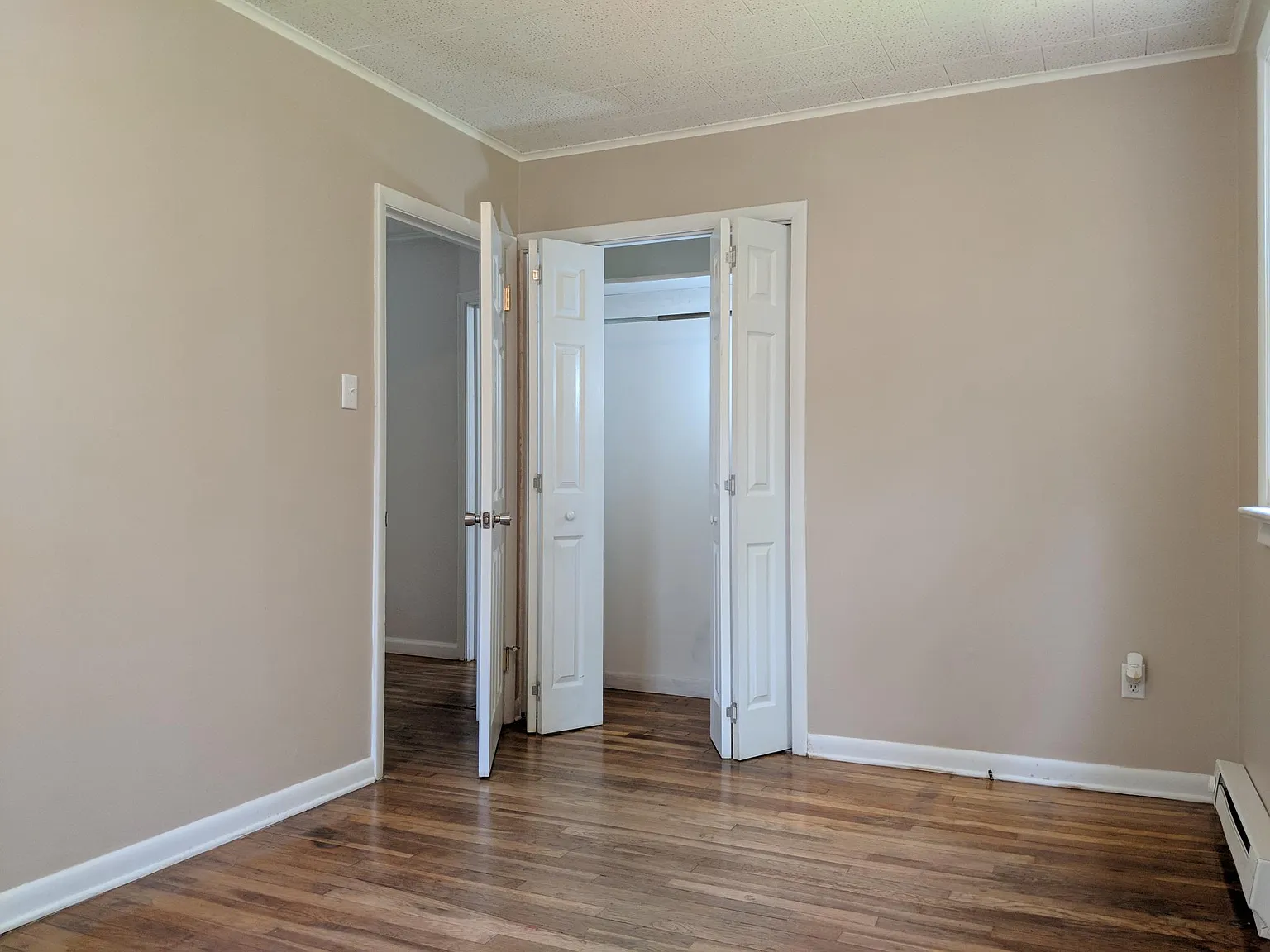 3 bed, 1800 sqft, $1,700 — Photo 3