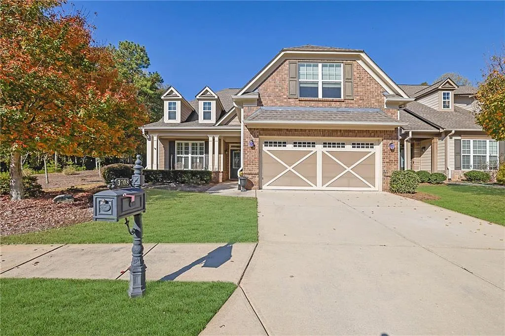 4 bed, 3.0 bath, 2390 sqft, $2,700 — Photo 1