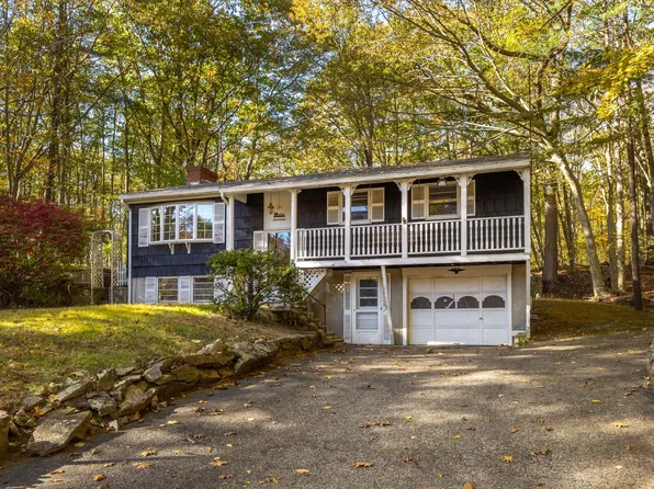 17 Dunlea Avenue, Kittery, ME 03904