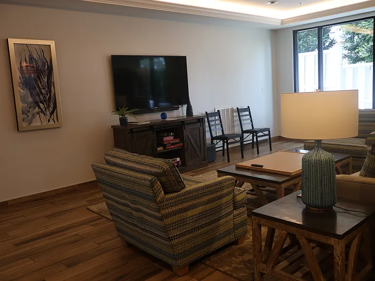 83 E Church St #111 — Photo 38