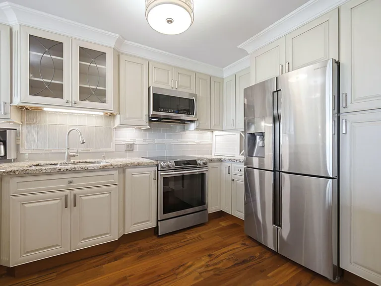 2901 S Palm Aire Dr — Photo 3