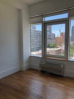 2nd image of 10-17 Jackson Ave #6