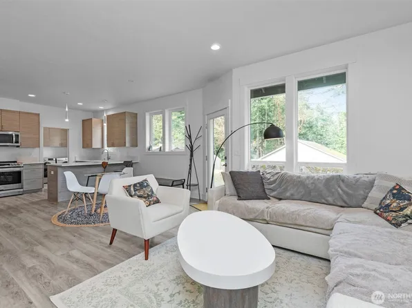 1009 Park Street, Friday Harbor, WA 98250