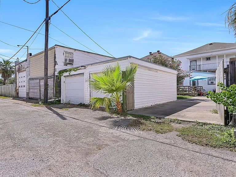 1820 Market St #2 — Photo 34