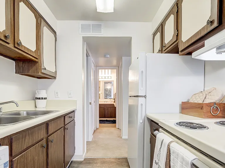 Villas on 76th — Photo 24