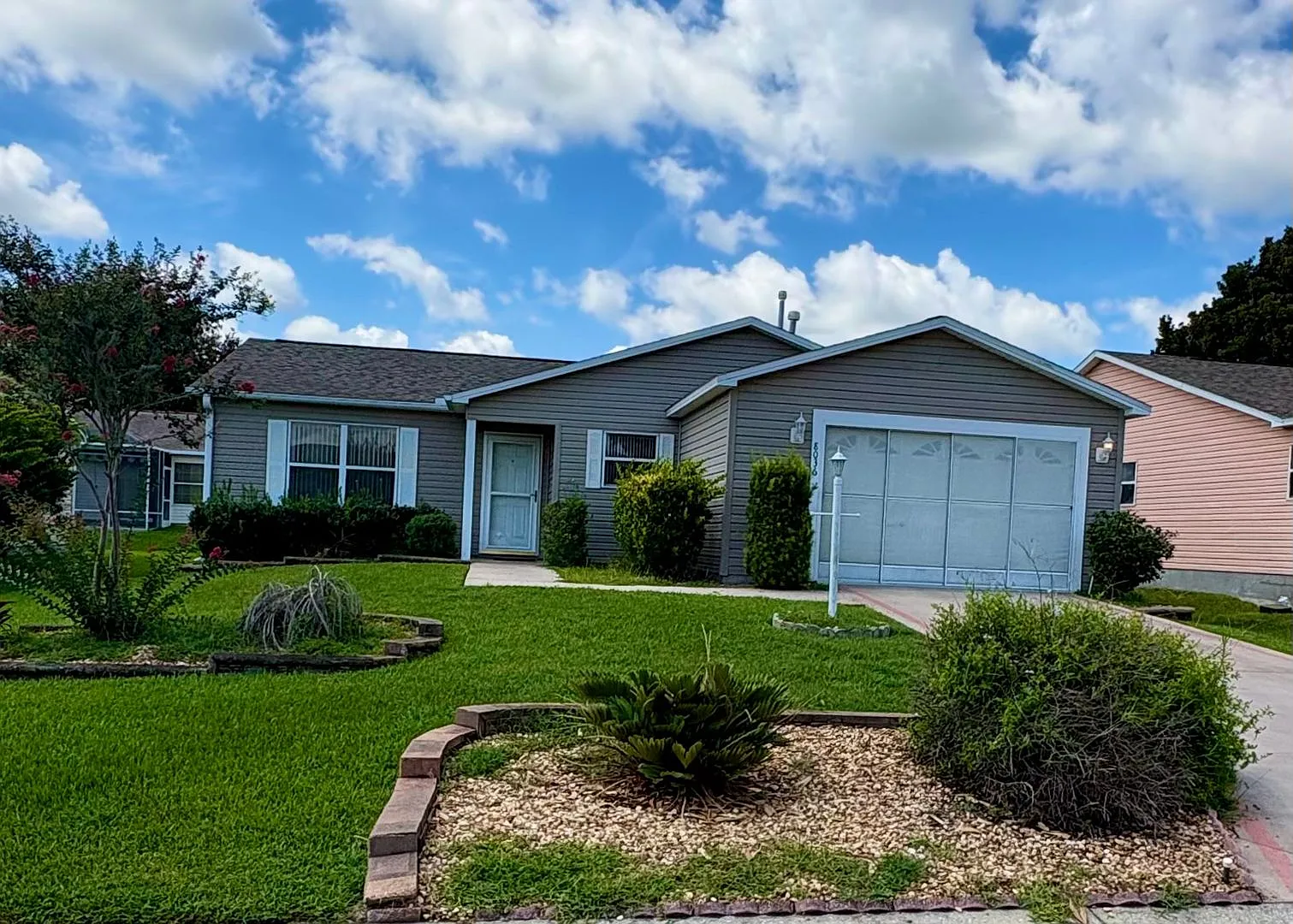 The Villages 2/2 Single Family Home, Fully Furnished or Unfurnished! — Photo 1