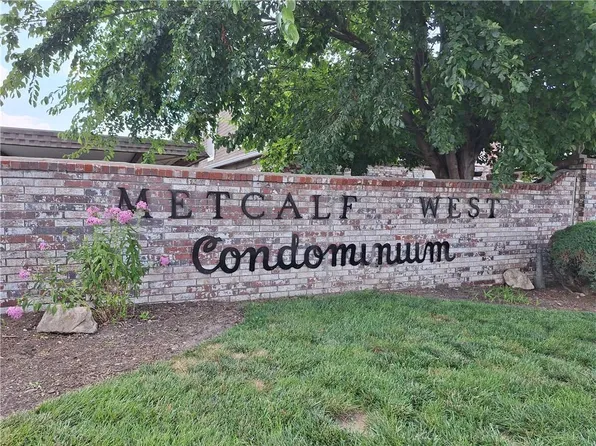 5704 Metcalf Ct #5704, Mission, KS 66202