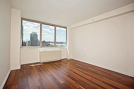 1st image of 561 10th Ave APT 39B