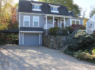 71 Benjamin St, Old Greenwich, CT 06870