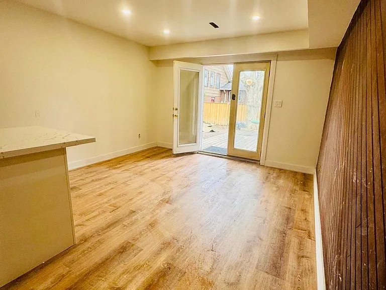 9 Tilley Dr — Photo 2