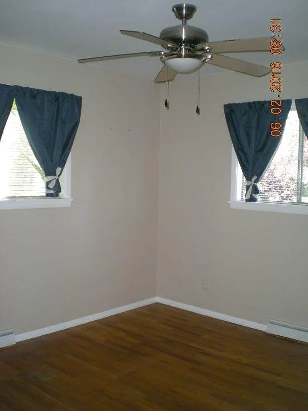 4 bed, 1558 sqft, $2,700 — Photo 4