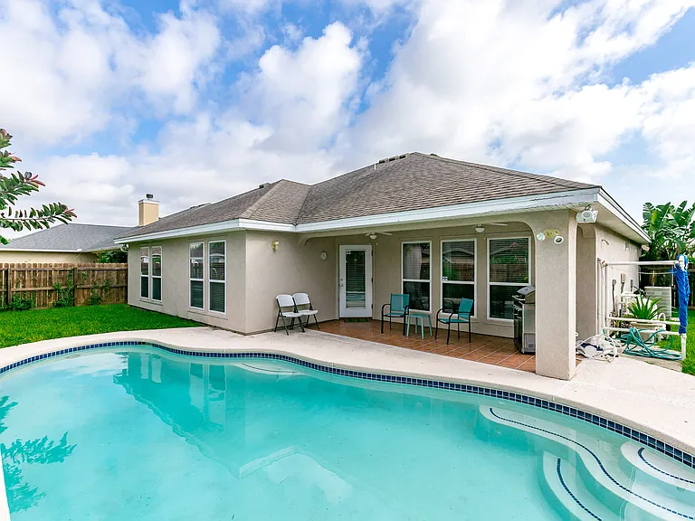7005 Madiera Dr — Photo 2