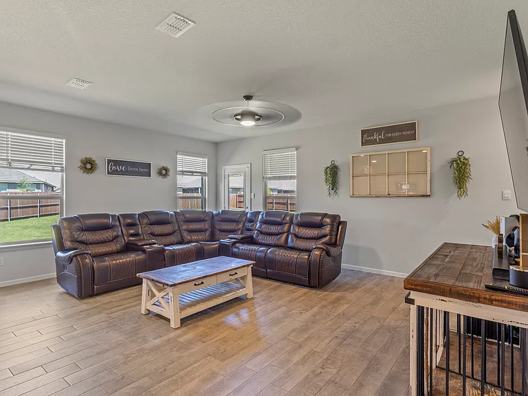 5405 N Wind Ln — Photo 9