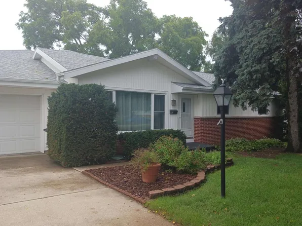 407 Badger Drive, Evansville, WI 53536