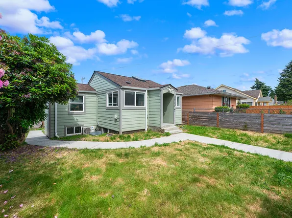 8717 16th Ave SW, Seattle, WA 98106