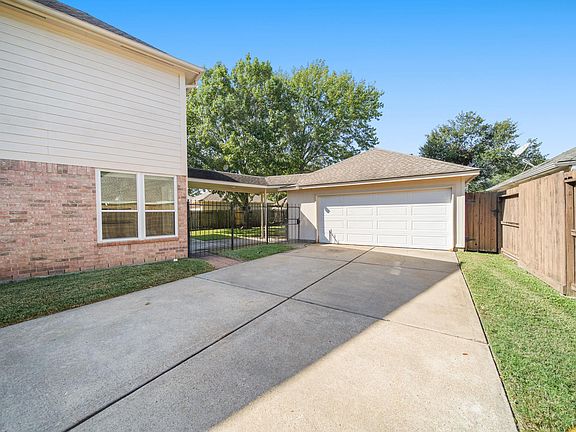4th image of 16322 Drystone Ln