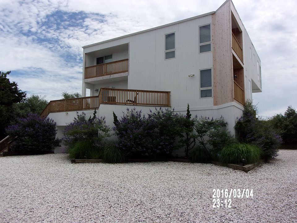 1st image of 561 Dune Rd