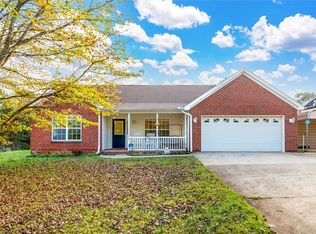 229 N Rutherford Rd, Greer, SC 29651