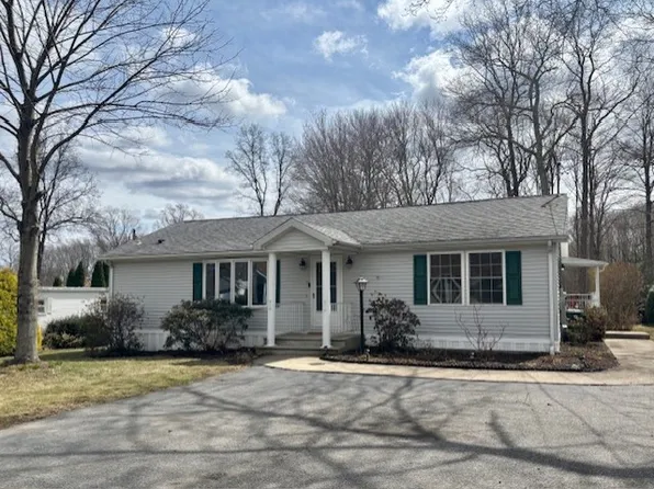 8 Whitewood Rd #218, Killingworth, CT 06419