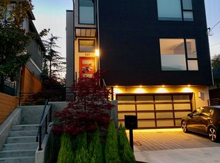 317 Dewey Pl E, Seattle, WA 98112