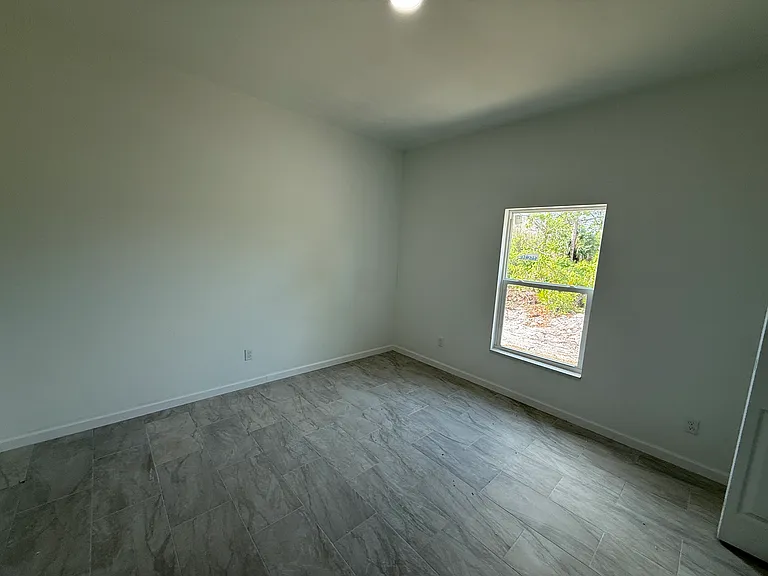 847 Genoa Ave S — Photo 16