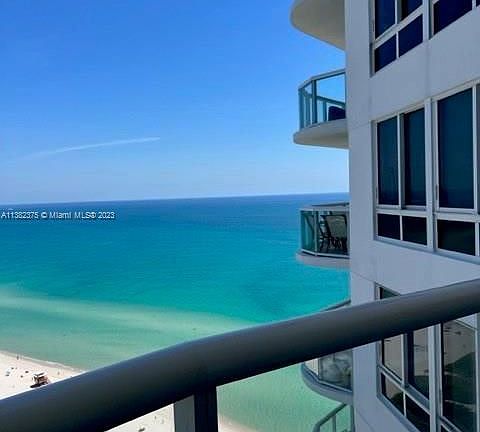 5th image of 6365 Collins Ave APT 2811