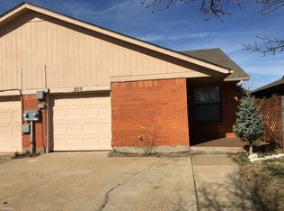 209 Barrett Pl, Edmond, OK 73003