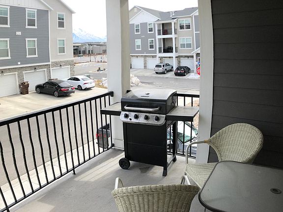 4th image of 619 N Emery Ln #619