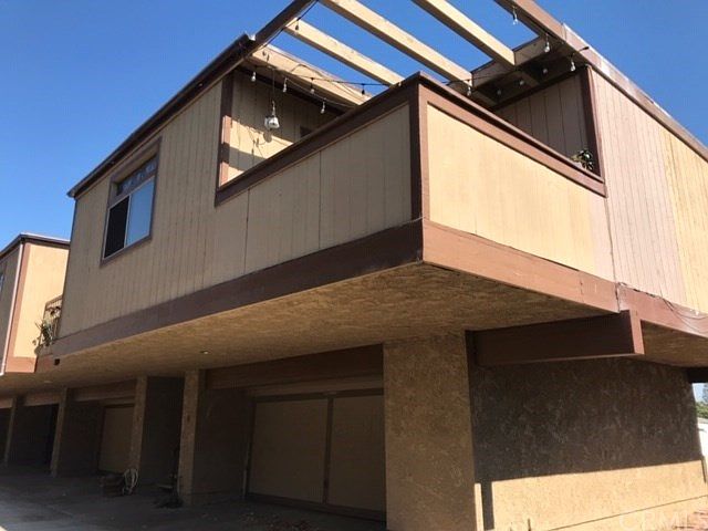 1st image of 675 W 18th St APT D