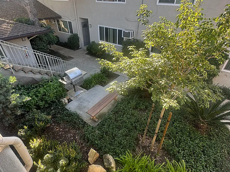 417 E Badillo St #8 — Photo 9