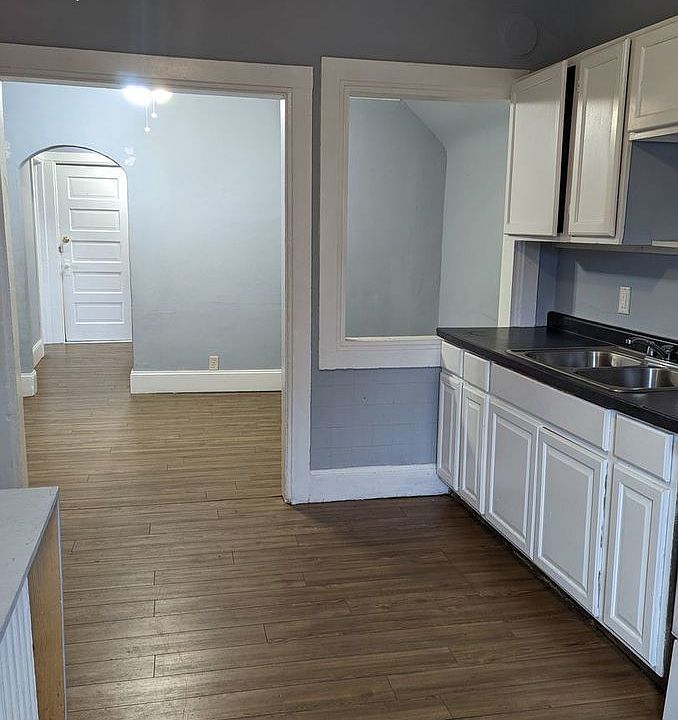 1st image of 1056 3rd St E #1