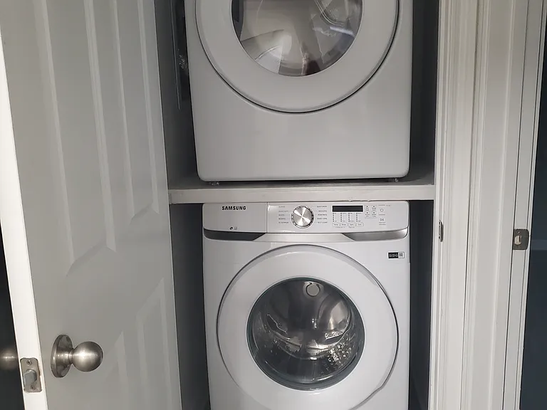 El Milagro Apartments — Photo 6