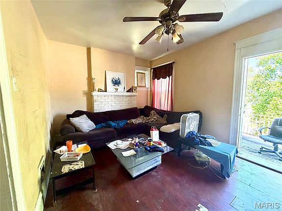 5th image of 208 Bellerive Blvd