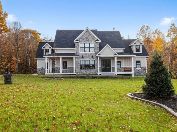 39 Lake Country Road, Meredith, NH 03253