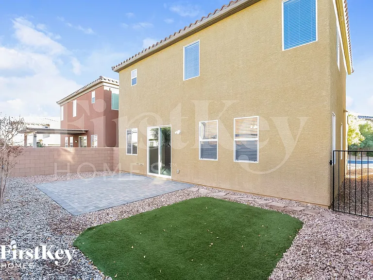 584 Little Moon Ave — Photo 14