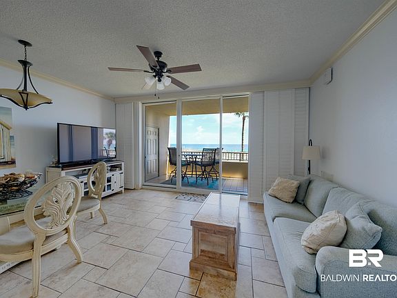 4th image of 527 Beach Club Trl