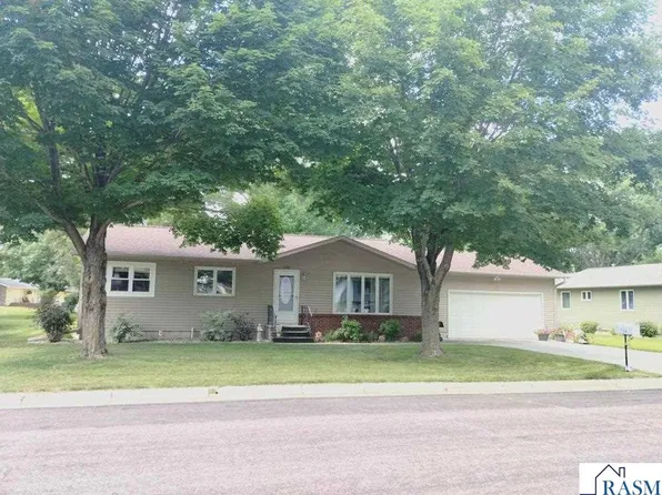 728 5th Ave NE, Sleepy Eye, MN 56085