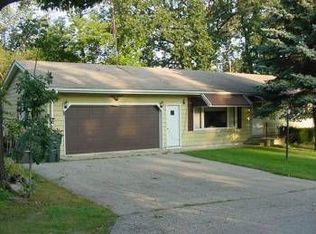 N3252 Larch Rd, Lake Geneva, WI 53147