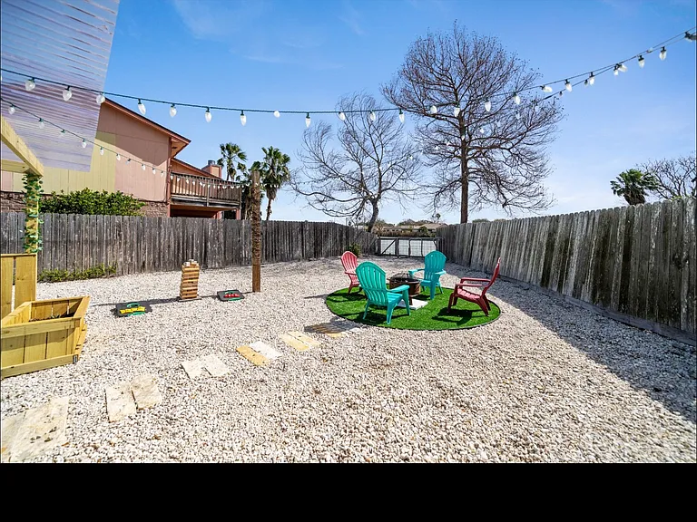 813 Oriole St — Photo 32