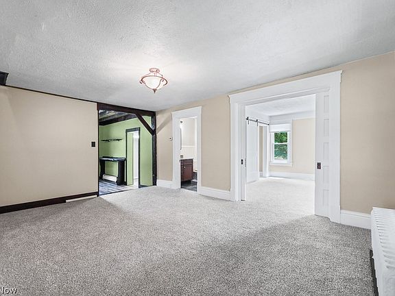 5th image of 3936 S Union Ave