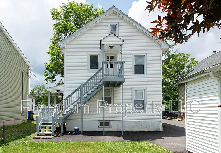 57 Germania St — Photo 6