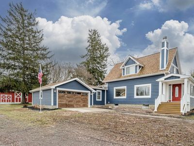 6735 S Scottdale Rd, Berrien Springs, MI, 49103