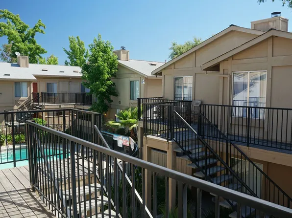 Garfield Court Apartments