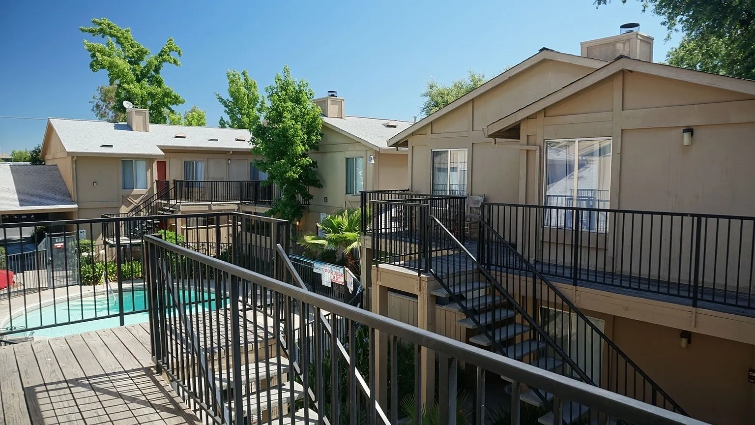 5425 Garfield Ave APT 119 photo 1