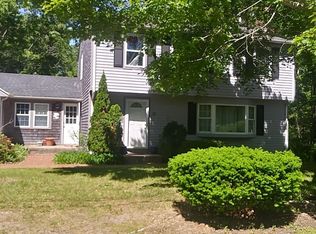12 Burnside St, Plymouth, MA 02360