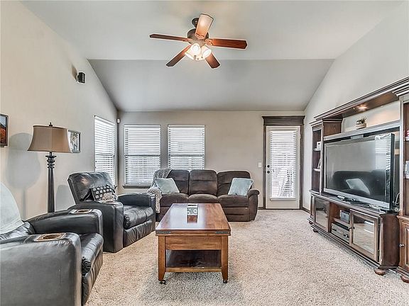 4th image of 18409 Agua Dr