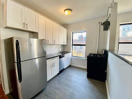 Rented by Bruma Realty LLC | media 7