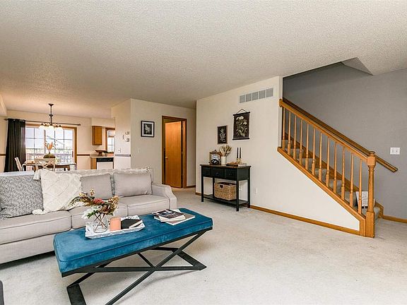 3rd image of 310 Westside Dr