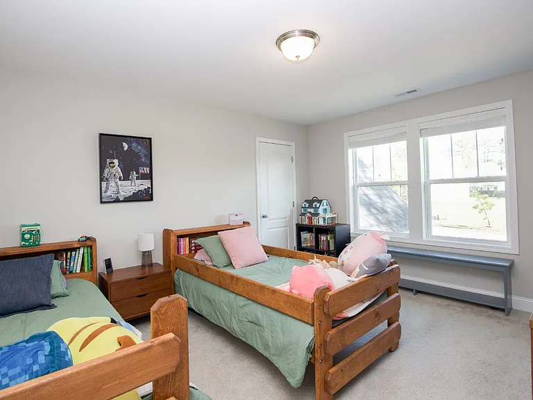 240 Parrish Ln — Photo 40